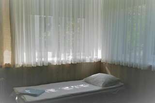 Хостелы River view hostel Пярну Односпальная кровать в общем номере-6